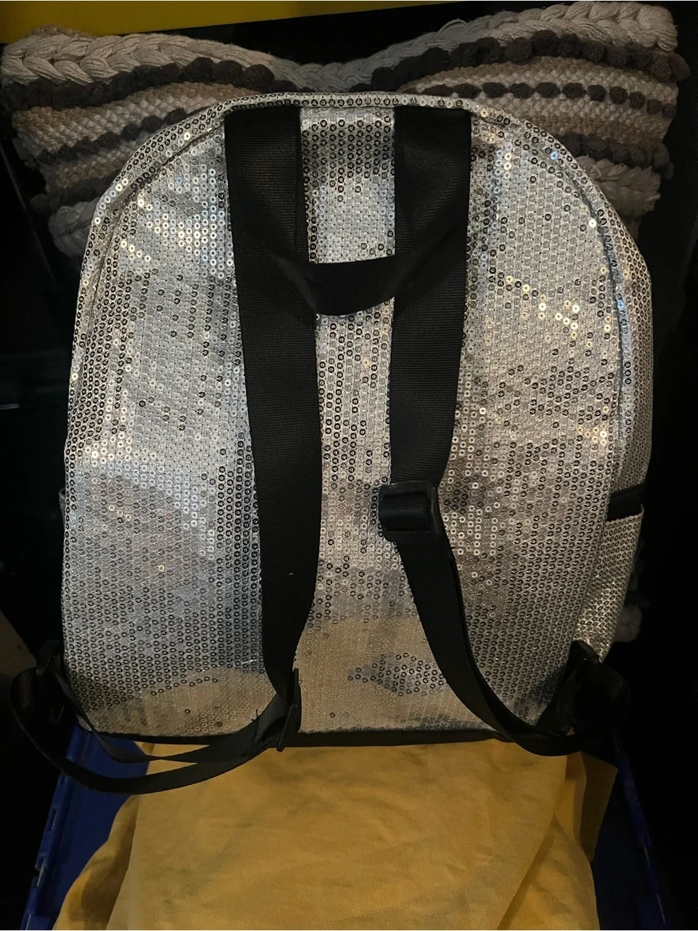 N/A shimmering silver